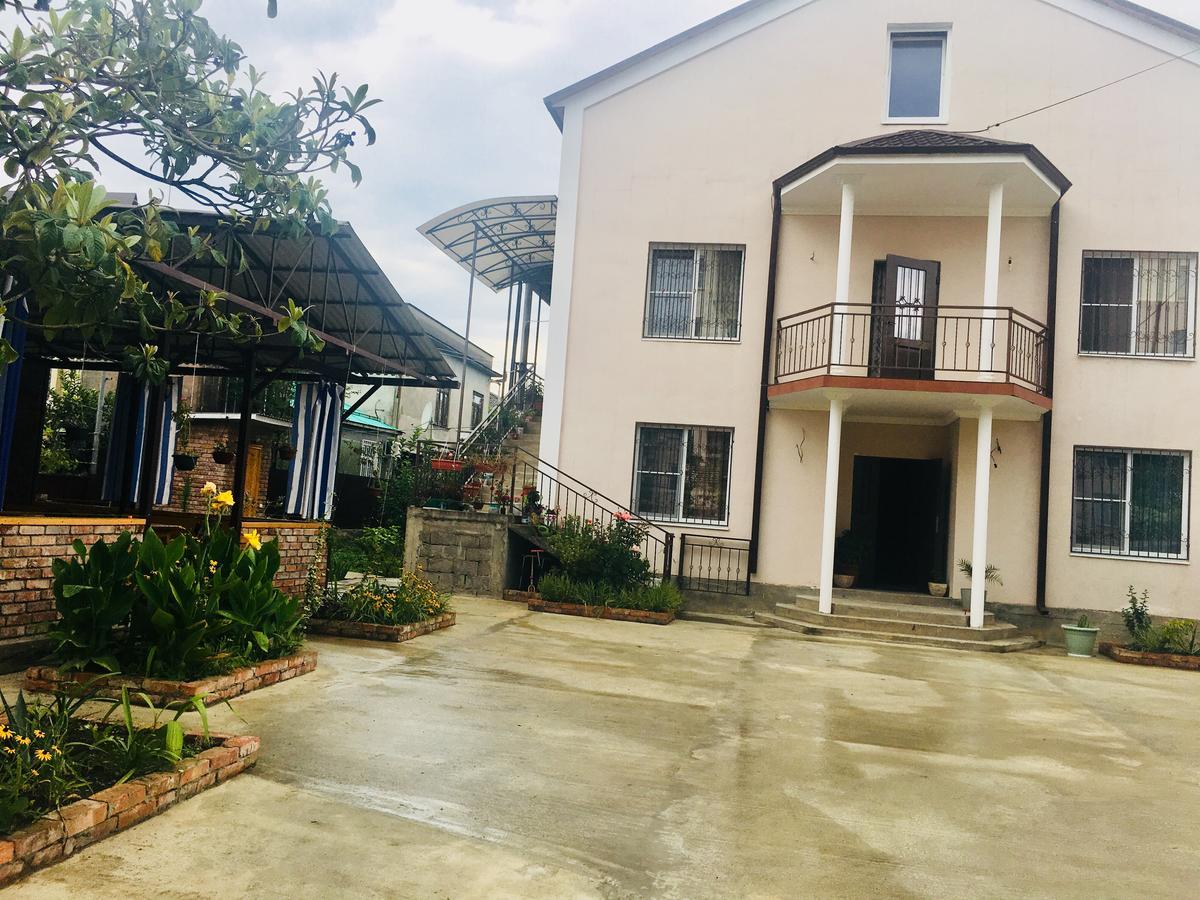 Guest House Nadia Sukhumi Exterior foto